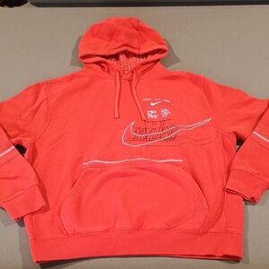 Nike Men's Vibrant Red Graphic Hoodie